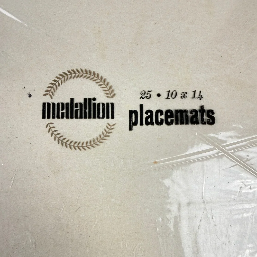 Vtg Medallion Placemats Christmas Candles Ornaments Vintage Paper 16 Count 10x14
